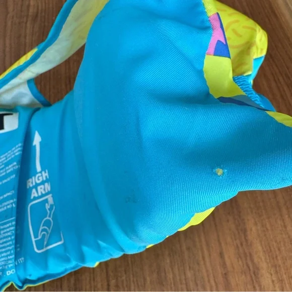 Speedo Kids Swim Vest - Yellow and Blue. Size 30-50lb - Picture 6 of 7